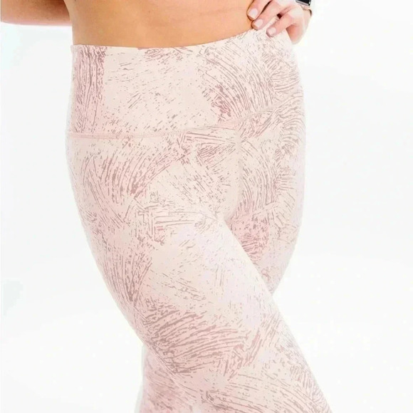 Zyia Pink Etching Light N Tight  Leggings - Picture 2 of 6